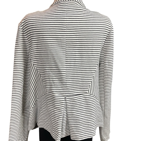 Women’s Blazer size X black and white stripes, work, two pockets, long sleeve - Picture 2 of 4